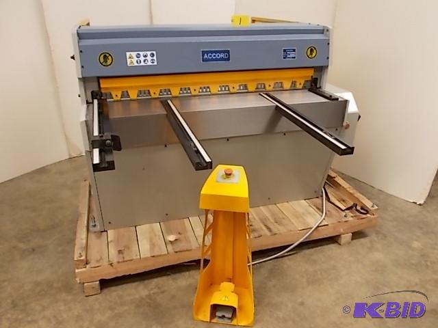 lot 1 image: Accord Model GES-5010 10 Gauge X 50" Pow...