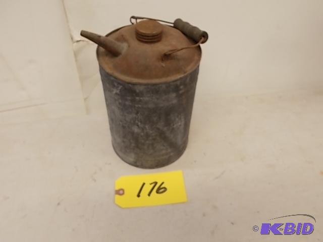 lot 176 image: Vintage Cream City 1 Gallon can...