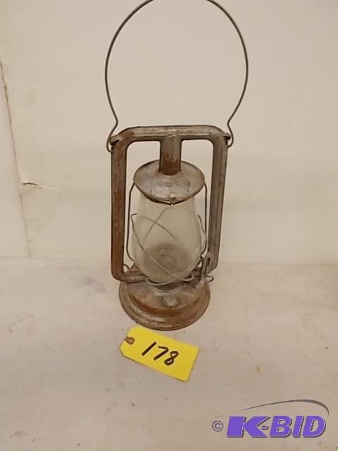 lot 178 image: Vintage Paulls No. 0 Lantern...