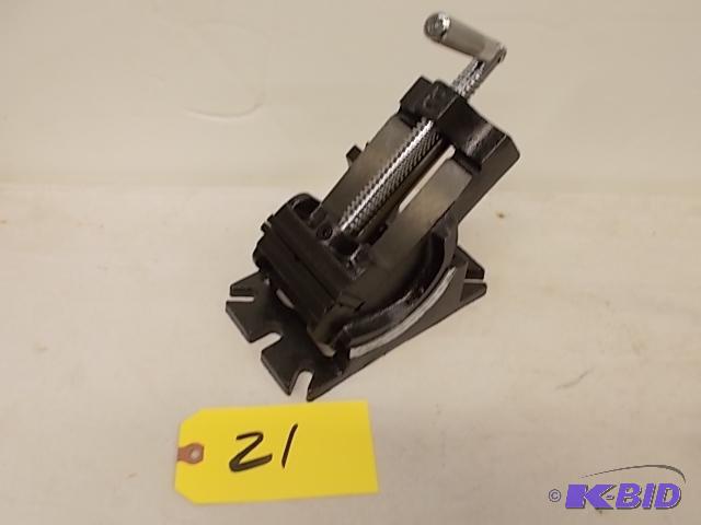 lot 21 image: 3" Compound Drill Vise, New...