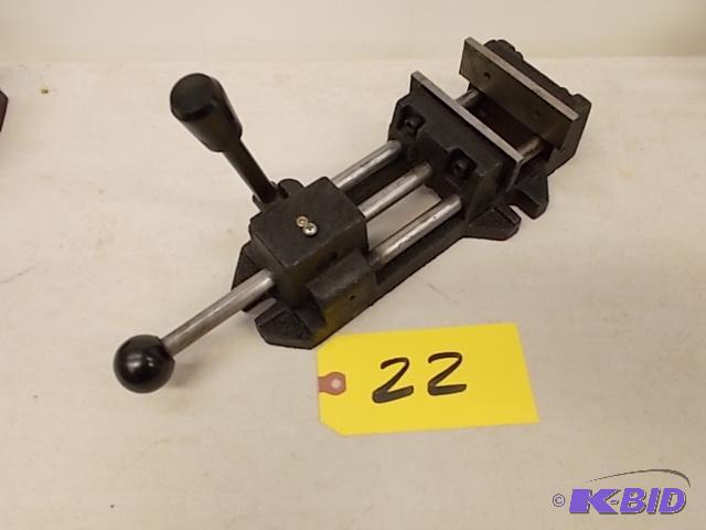 lot 22 image: 3" Fast Action Drill Vise, New...