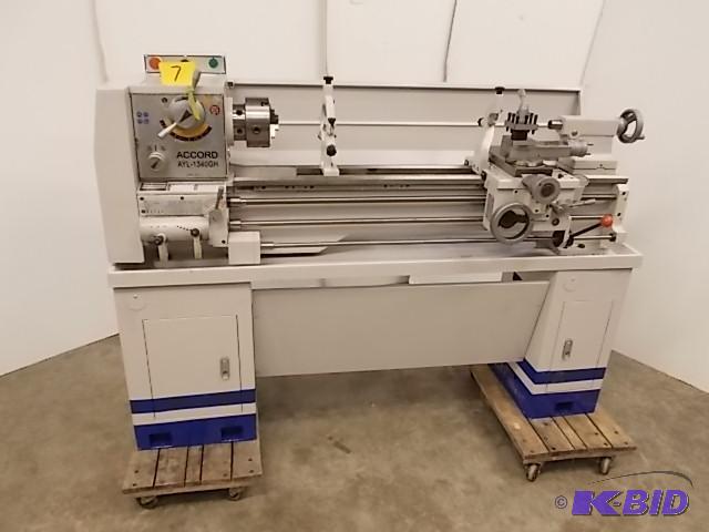 lot 7 image: Accord Model AYL-1340GH Gear Head Lathe, 1 1...