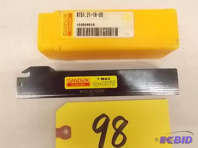lot 98 image: Sandvik T-Max Q-Cut R151.21-16-30 Cutter Hold...