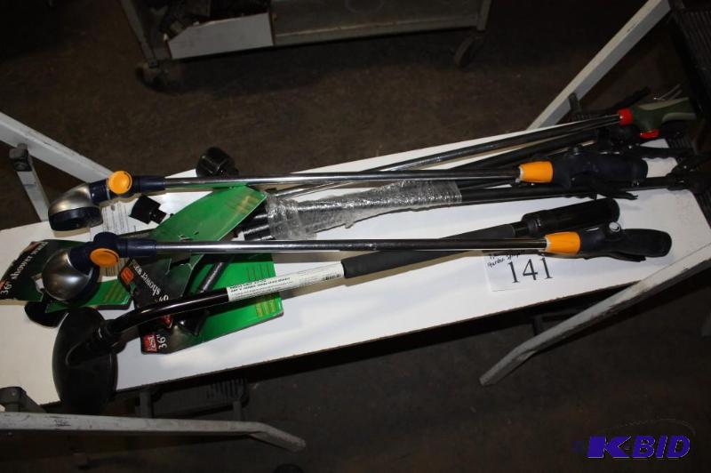 lot 141 image: (7) Do It Best Garden Sprayers Including 36 Shower Wand New In Packaging.