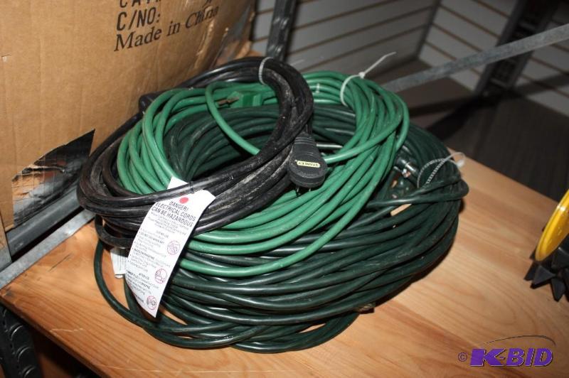 lot 150 image: (5) 120V Electrical Cords GreenBlackDark Green.