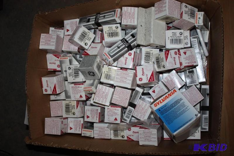lot 157 image: Box Lot of Including GE 20832 FNV Q50MR16CWFL55 12V 50W 2-Pin GE Precise MR16 Lamp And More