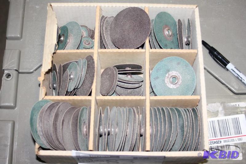 lot 83 image: Box Of 1-3 Sanding Pads Redgreen 9-Section Box app. 30 ct.