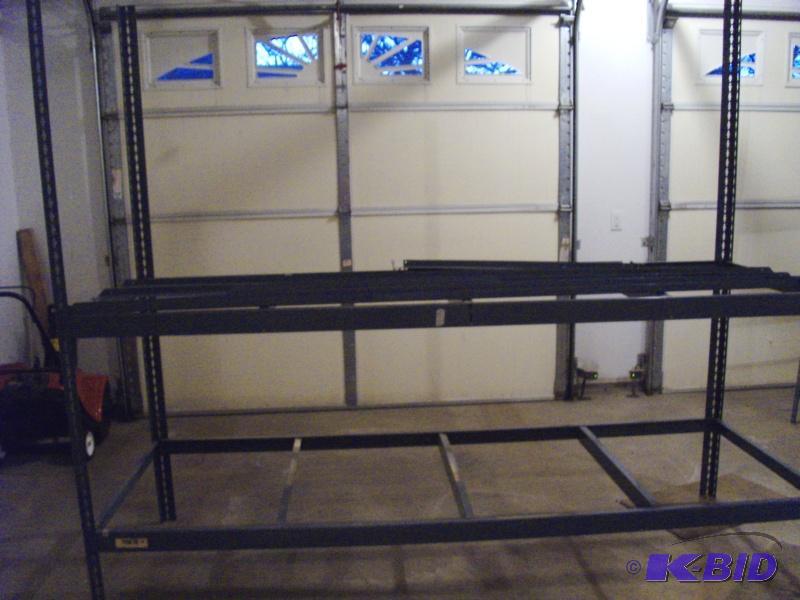 lot 18 image: Metal Racking Medium duty metal racking with...