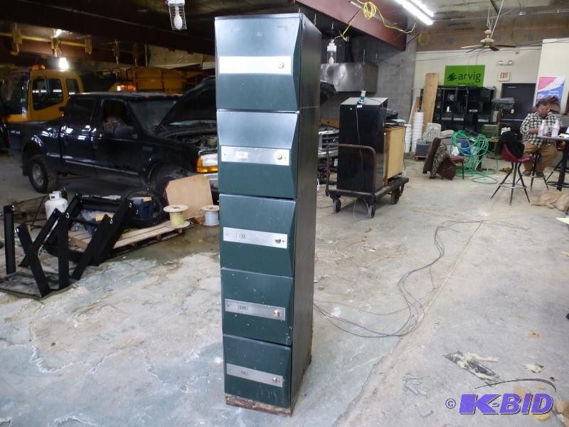 lot 37 image: Commercial Locker 15" wide x 76" h...