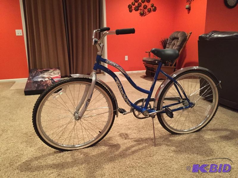 lot 49 image: Huffy womens&nbspbicycle 26" bicycle ...