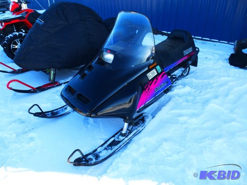 lot 6 image: 1992 Skidoo Ovation 340 snowmobile Has 340 c...