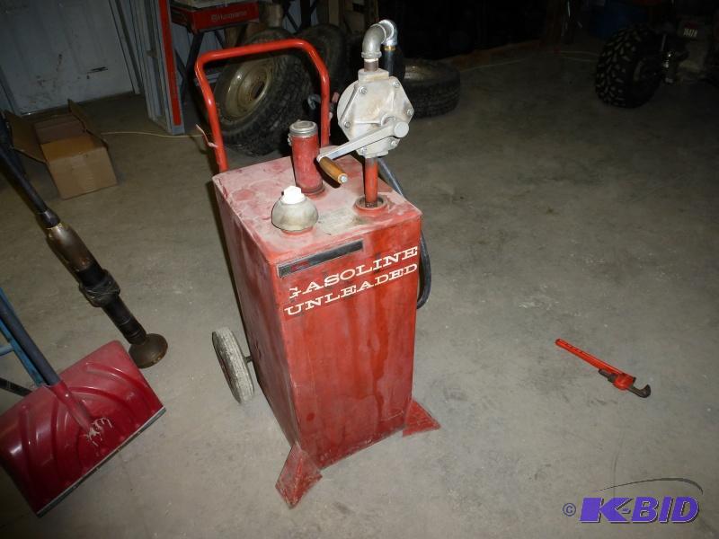 lot 7 image: Handy Caddy fuel dispenser 30 gallon Model# ...