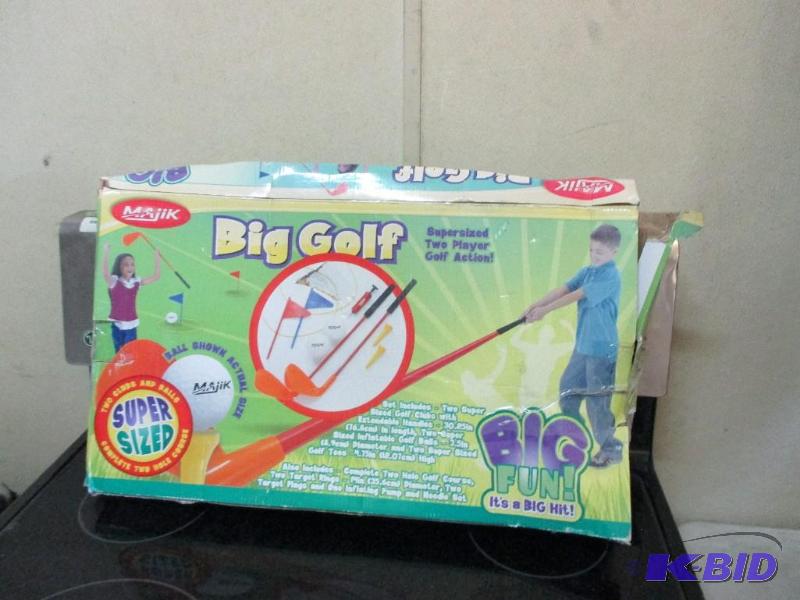 lot 104 image: Big golf game...
