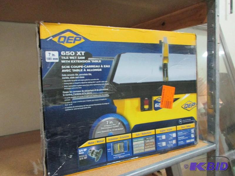 lot 14 image: 650 XT tile saw...