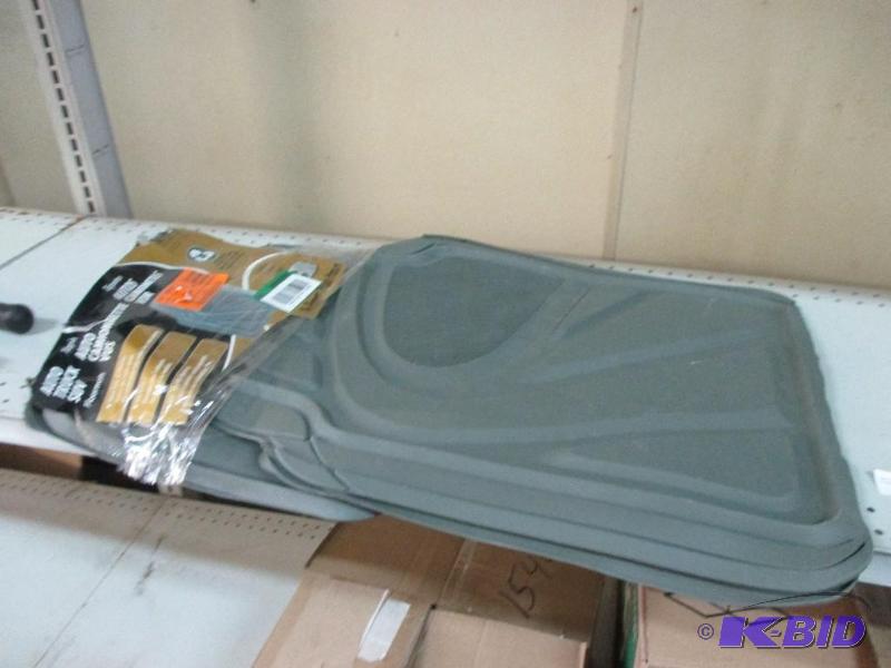 lot 35 image: Grey Kraco floormats...