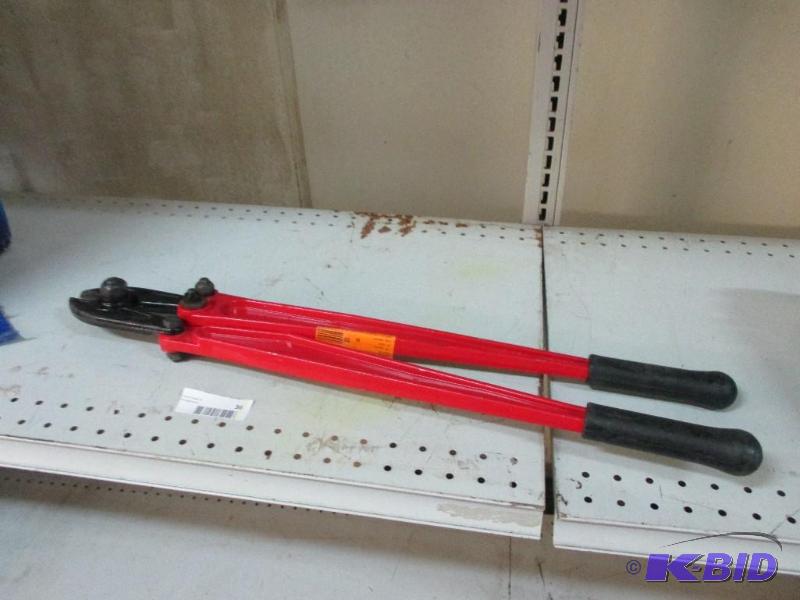 lot 36 image: Bolt cutters...