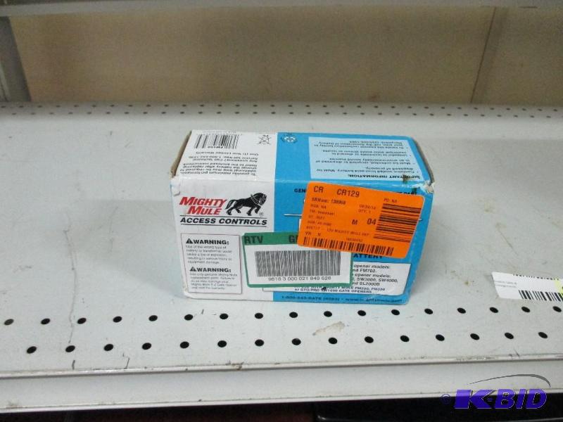 lot 6 image: Small 12v battery...