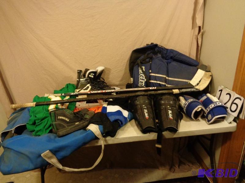lot 126 image: Size 11 Forest Ice Broomball Shoes, Shin Guar...