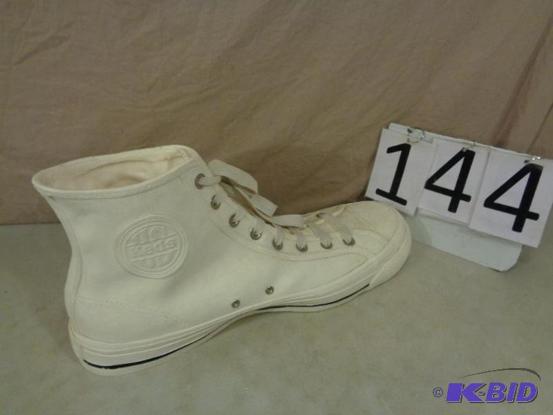 lot 144 image: Large Plastic Keds&nbspShoe Display. Could u...