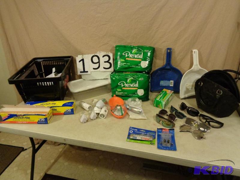 lot 193 image: Purse marked Coach (buyer to verify authentic...