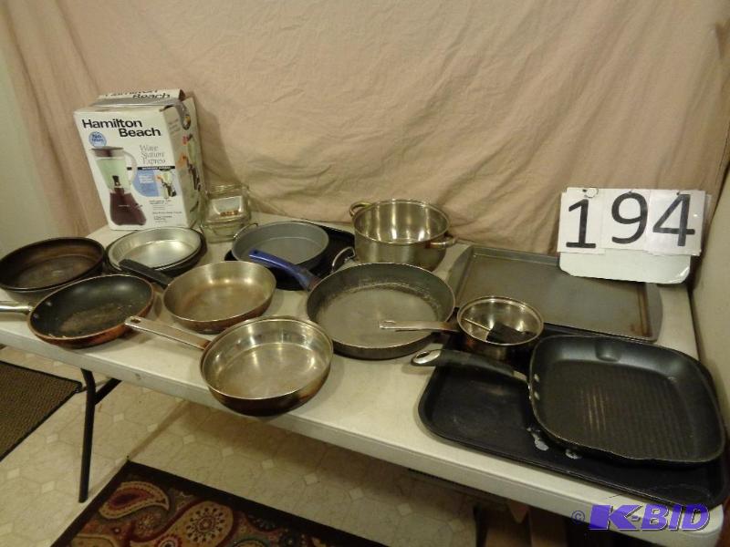 lot 194 image: Lot of Kitchen Items. Pots, Pans, Bread Pans,...