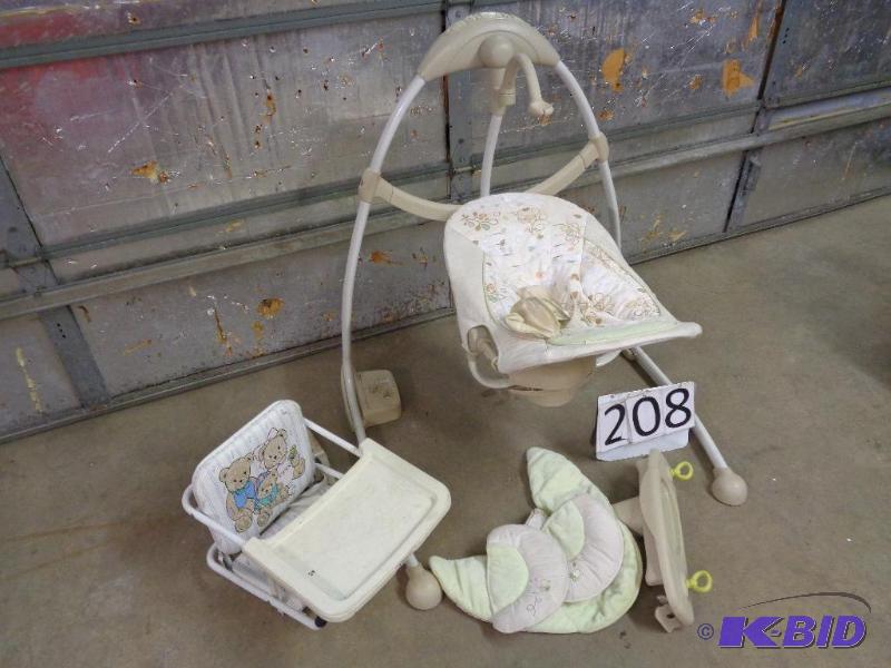 lot 208 image: Bright Starts Hybrid Drive Electric Baby Swin...