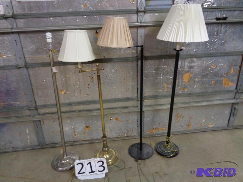 lot 213 image: Lot of 4 Assorted Lamps. 2 are missing the fa...
