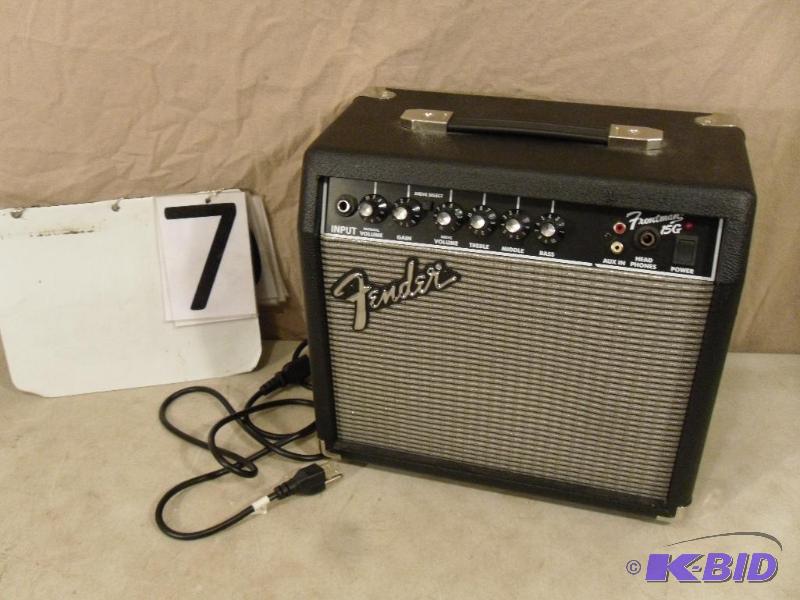 lot 7 image: Fender Amplifier