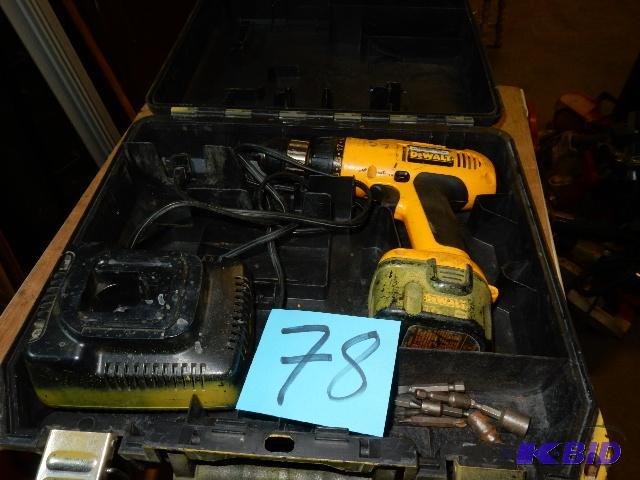 Dewalt  12 V 12 in Cordless drill