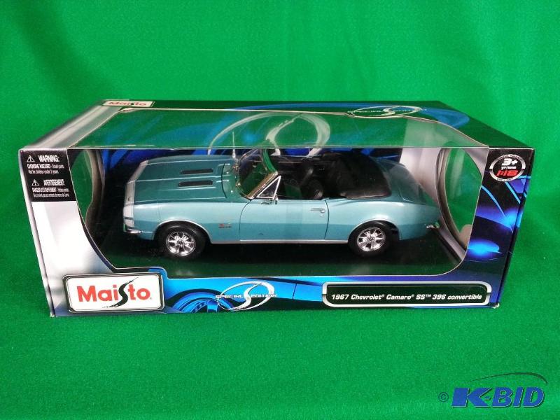 lot 10 image: Maisto 1967 Chevrolet Camaro SS 396 Convertible 118 Scale