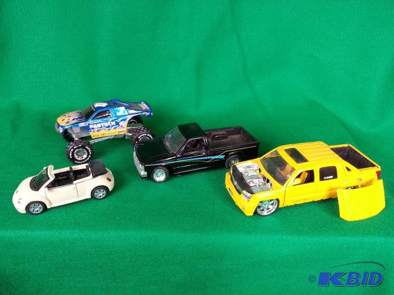 lot 103 image: Lot of (4) Die-Cast Vehicles