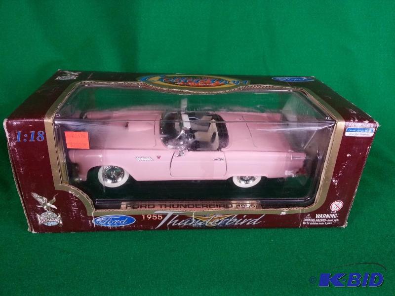 lot 12 image: Road Legends Ford 1955 Thunderbird 118 Scale