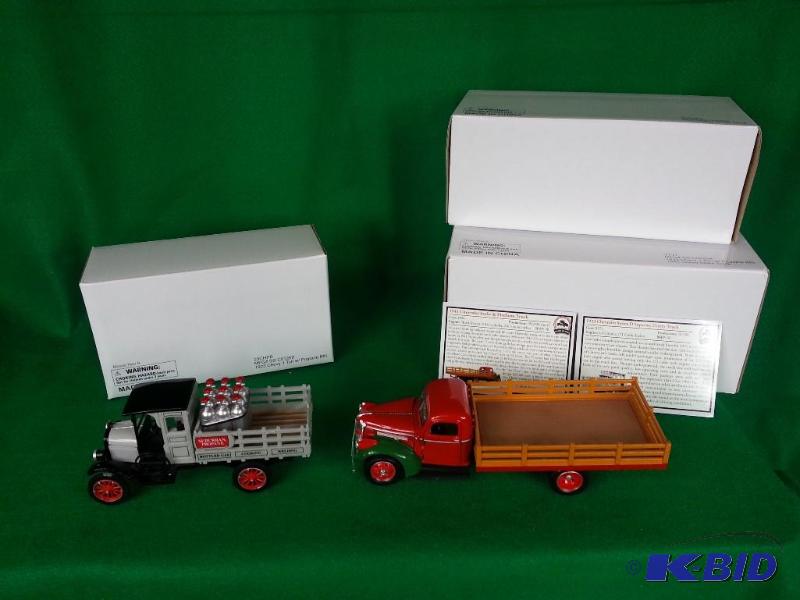 lot 131 image: Lot of (2) National Motor Museum Mint 132 Sc...
