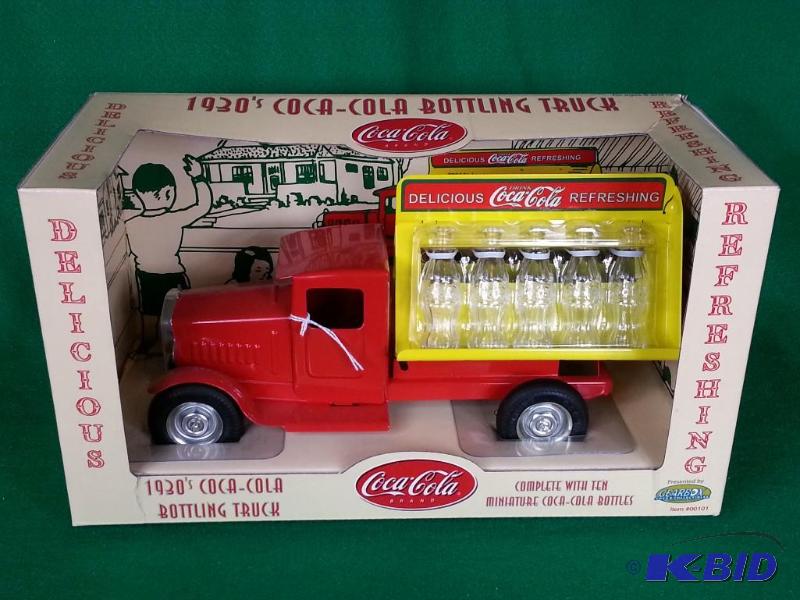 lot 158 image: Gearbox 1930s Coca-Cola Coke Advertising Tru...