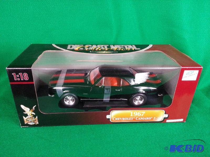 lot 21 image: Road Signature 1967 Chevrolet Camaro 118 Scale
