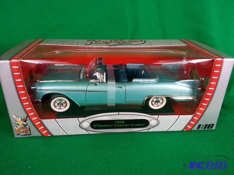 lot 23 image: Road Signature 1958 Cadillac Eldorado Biarritz 118 Scale