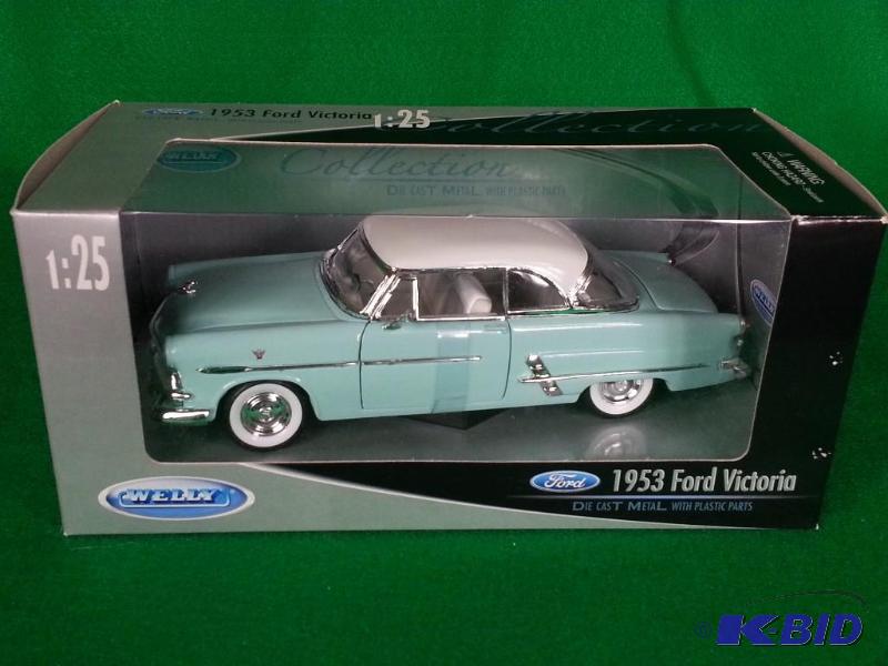 lot 56 image: Welly 1953 Ford Victoria 125 Scale