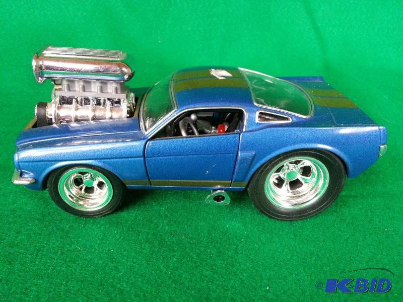 lot 70 image: Funline Ford Shelby Mustang 124 Scale