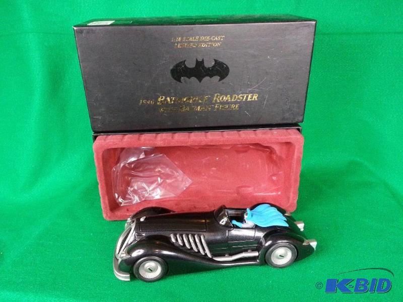lot 78 image: Corgi Limited Edition 1940 Batmobile Roadster w Batman Figure