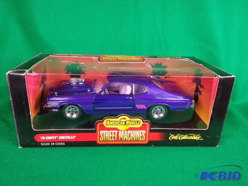 lot 8 image: Ertl 70 Chevy Chevelle 118 Scale
