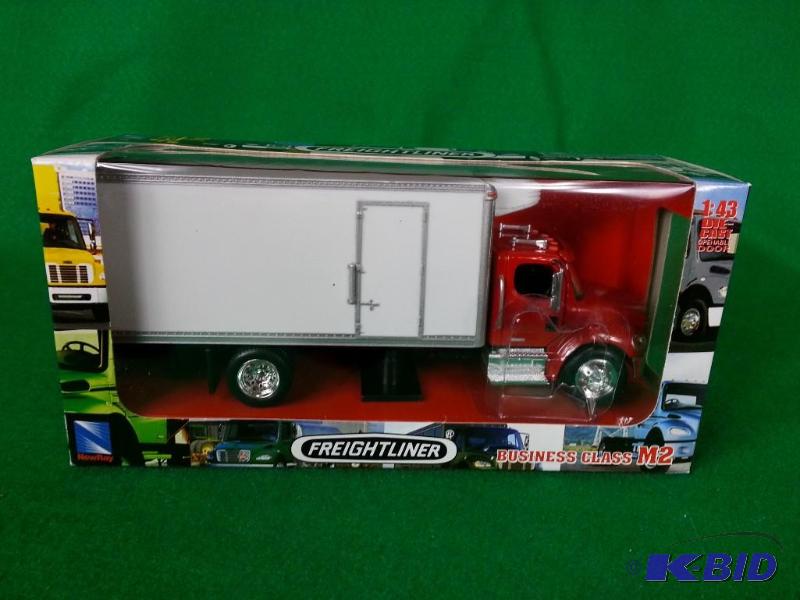 lot 93 image: Freightliner Business Class M2 Truck 143 Scale