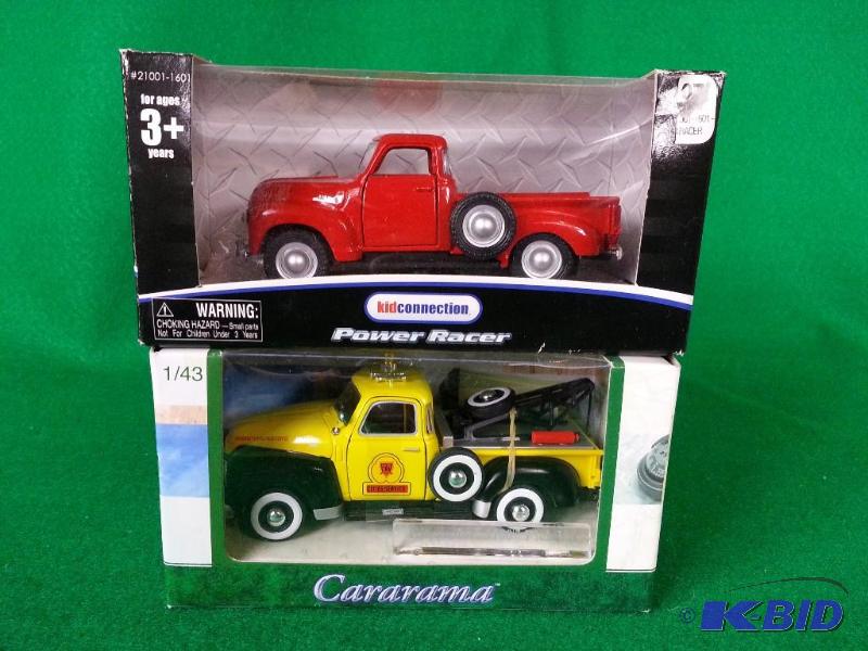 lot 98 image: Lot of (2) Vintage Chevrolet Chevy 3100 Pick-ups