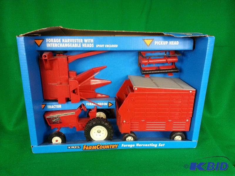 lot 2 image: Ertl Farm Country Forage Harvesting Set