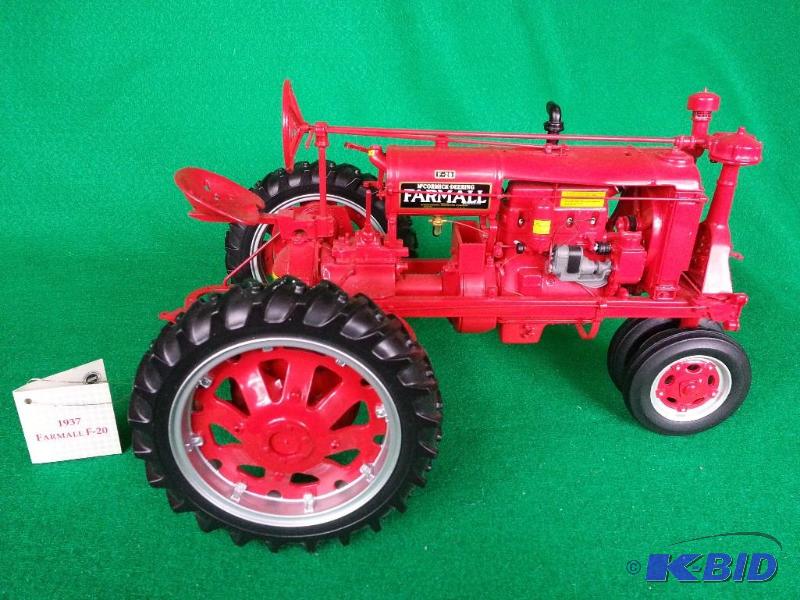 lot 21 image: Franklin Mint Precision Model McCormick-Deering 1937 Farmall F-20 Tractor ... Great Detail