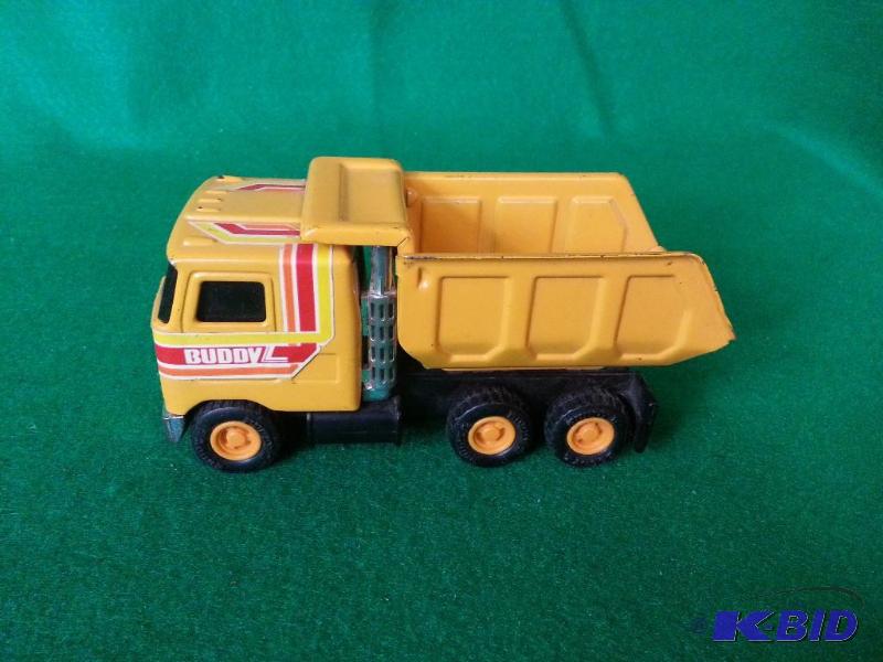 lot 19 image: Vintage Buddy L Dump Truck Pressed Steel  Che...
