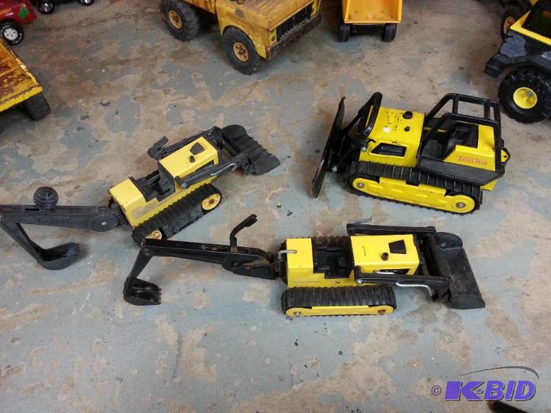 lot 34 image: Lot of (3) Steel Tonka Trucks  (2) Backhoes ...
