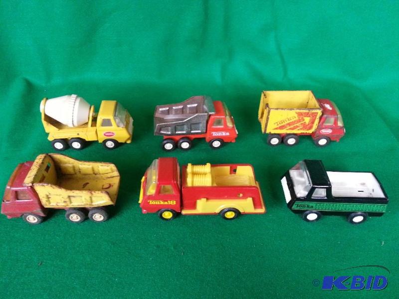 lot 44 image: Lot of (6) Vintage Tonka Minis  A nice lot&...