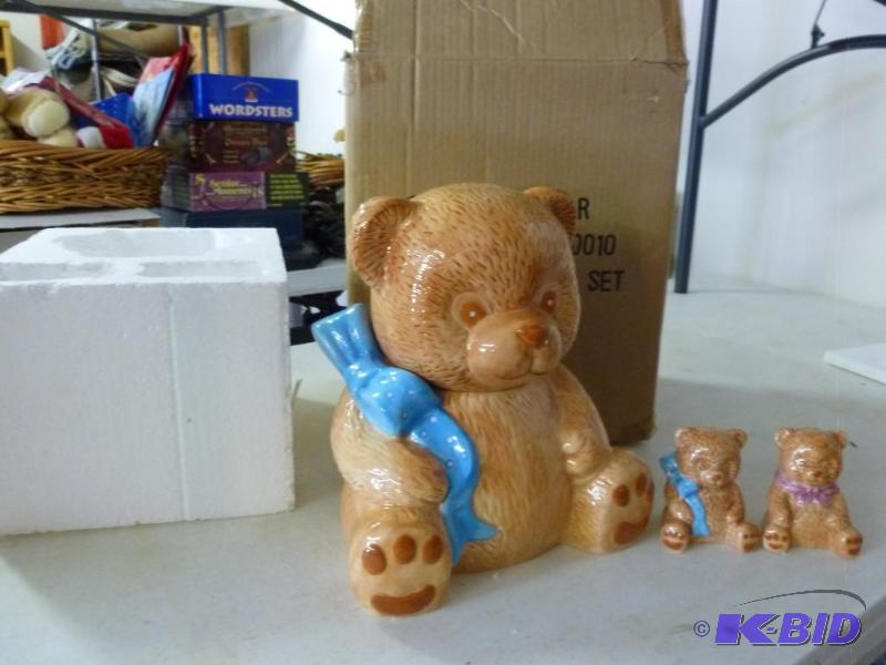Cookie Jar - Cute Bears - with Salt & Pepper