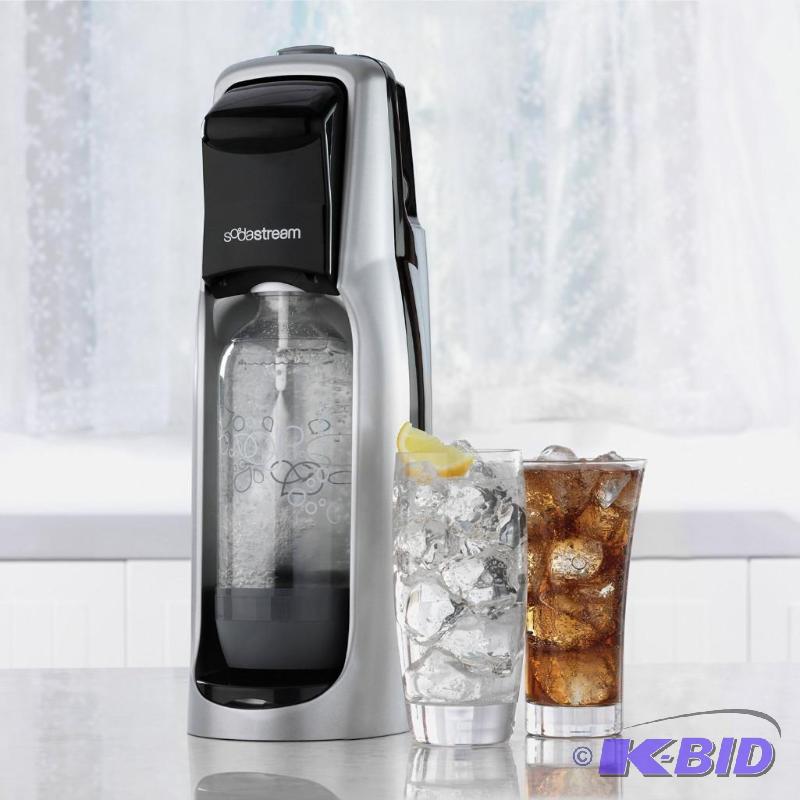lot 16 image: SodaStream Fountain Jet Home Soda Maker , Black and Silver