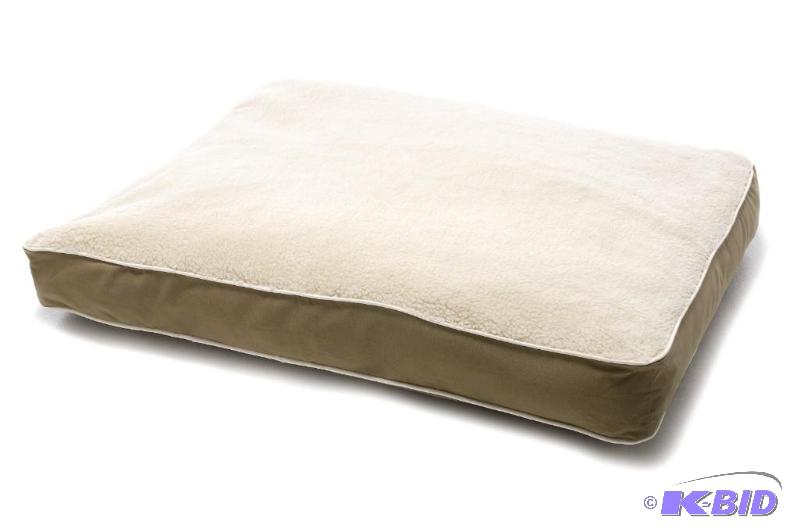 lot 264 image: Dog Gone Smart Rectangular Bed with Sherpa Top